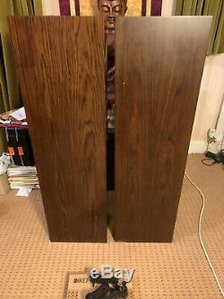 KEF R700 Speakers (Pair) Walnut Ex Demo Floorstanding Some damage to top