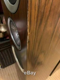 KEF R700 Speakers (Pair) Walnut Ex Demo Floorstanding Some damage to top