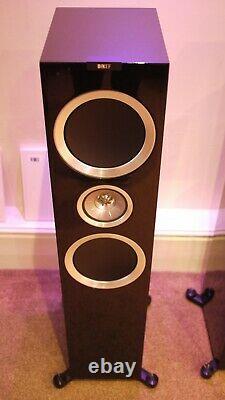 KEF R900 Floorstanding Speakers in Gloss Black Preowned