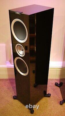 KEF R900 Floorstanding Speakers in Gloss Black Preowned