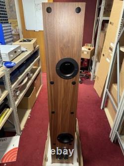 KEF Reference 5 Floor-Standing Speaker Pair (Walnut) N60311B