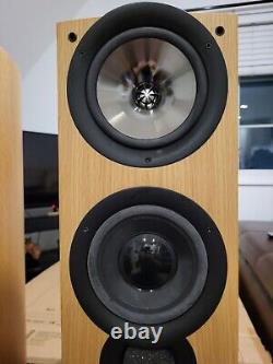 KEF iQ90 Floorstanding Speakers Boxed Excellent