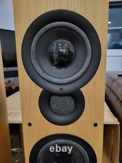 KEF iQ90 Floorstanding Speakers Boxed Excellent