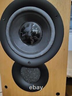 KEF iQ90 Floorstanding Speakers Boxed Excellent