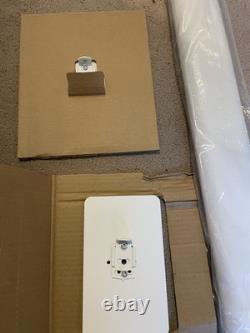 Kanto SP32PLW Speaker Floor Stands 32 Matt White Brand new, opened box