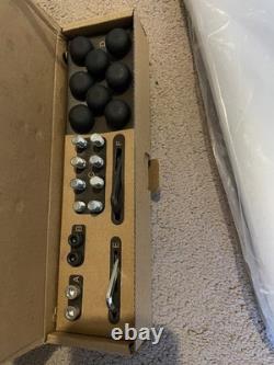 Kanto SP32PLW Speaker Floor Stands 32 Matt White Brand new, opened box