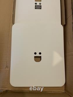 Kanto SP32PLW Speaker Floor Stands 32 Matt White Brand new, opened box