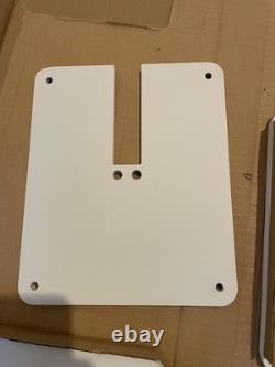 Kanto SP32PLW Speaker Floor Stands 32 Matt White Brand new, opened box