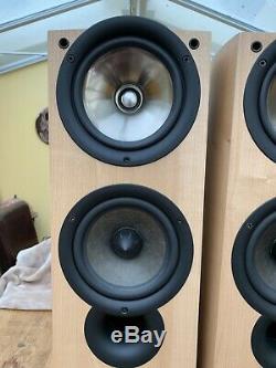 Kef IQ5 Floor standing Speakers, Light Oak. Immaculate Condition