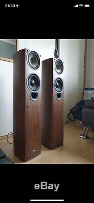 Kef Iq50floor standing speakers