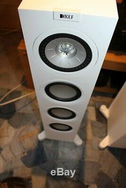 Kef Q550 Floorstanding Speakers, A1 Condition, In White. Stunning Speakers