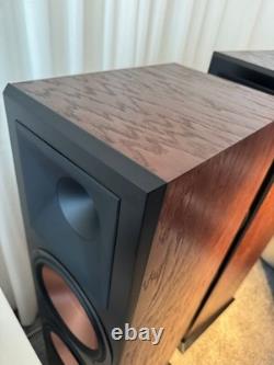 Klipsch RF7 III RF-7 III High End Horn Floorstanding Speaker in Walnut from Demo