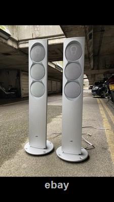 Linn Komponent 110 floor standing or wall mounting Speakers