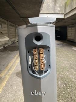 Linn Komponent 110 floor standing or wall mounting Speakers