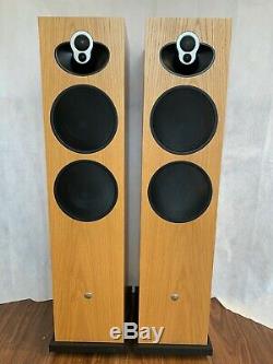 Linn Majik 140 Floor-Standing Speakers. Oak. Ex-Demo. Mint. Authorised Dealer