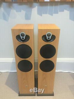 Linn Majik 140 Floorstanding Speakers (Oak) Incl. Upgrade Stands