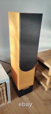 Living Voice Avatar Speakers Boxed Good Condition