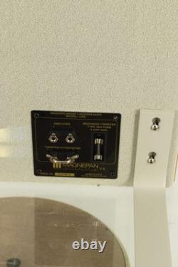 Magneplanar LRS Floorstanding Speakers Off White / Oak Magneplanar LRS Floorstanding Speakers Off White / Oak