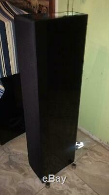 McIntosh XR100 4-Way Floorstanding Tower Speaker Pair Used