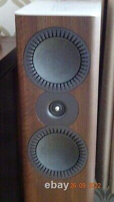 Mission QX-3 Floor standing Speakers in Walnut Pearl