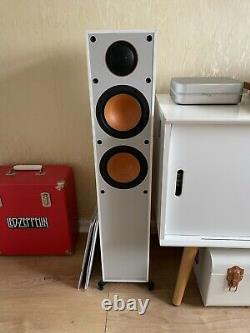 Monitor Audio 200 Floorstanding speakers. White