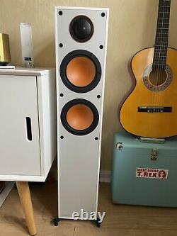 Monitor Audio 200 Floorstanding speakers. White