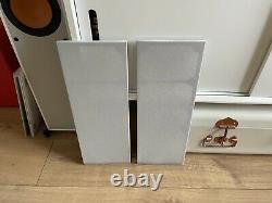 Monitor Audio 200 Floorstanding speakers. White