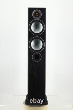 Monitor Audio Bronze 5 Speakers Black Oak, good condition, 3 month warranty