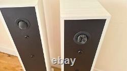 Monitor Audio Bronze 5 floor standing speakers mint condition white