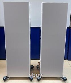 Monitor Audio Gold 200 5G Floorstanding Speakers White Preowned