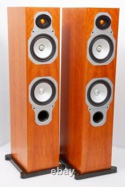 Monitor Audio Gold 20 floorstanding speakers in cherry, working well