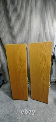 Monitor Audio RS8 silver pair of floor standing speakers