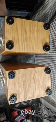 Monitor Audio RS8 silver pair of floor standing speakers