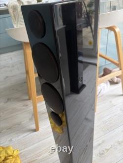 Monitor Audio Radius 270 floor standing speakers in gloss black