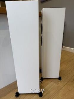 Monitor Audio Silver 200 White Floorstanding Speakers