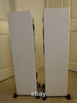 Monitor Audio Silver 200, White Floorstanding Speakers