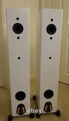 Monitor Audio Silver 200, White Floorstanding Speakers