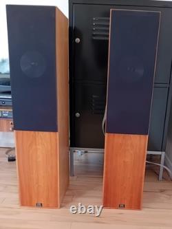Monitor Audio Studio 20 SE Floor Standing Speakers. Local delivery possible