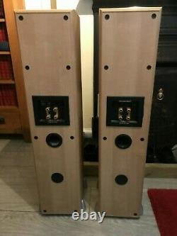 Mordaunt short floor standing speakers Maple
