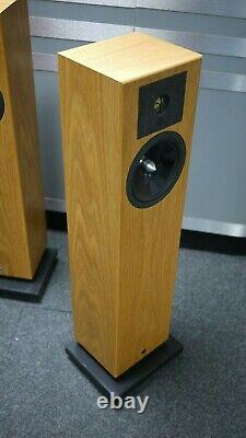 Neat Acoustics Elite SE Floorstanding Speakers in Oak Preowned