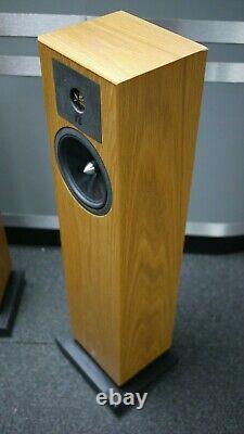 Neat Acoustics Elite SE Floorstanding Speakers in Oak Preowned