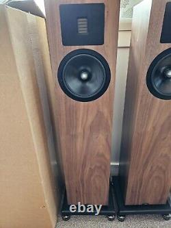 Neat Elite Classic Speakers in American Walnut Mint Condition, boxed