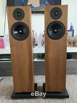 Neat Elite SX speakers. Excellent floorstanding loudspeakers. In Cherry