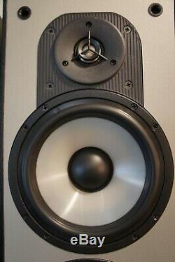 Paradigm Monitor 11 V. 2 Floorstanding Speakers