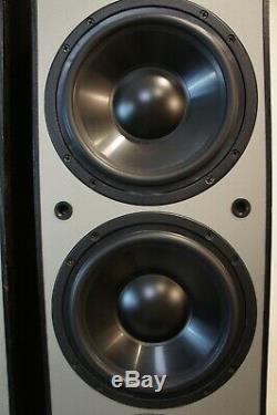 Paradigm Monitor 11 V. 2 Floorstanding Speakers