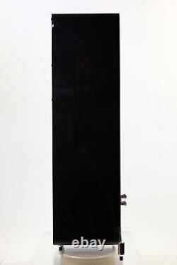 Q Acoustics Concept 40 Floorstanding Speakers, excellent cond, 3 month warranty