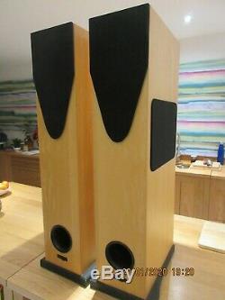 Rega R5 floor standing Speakers Birch colour