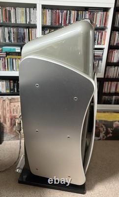 Revel Ultima Studio floor standing Hi Fi loudspeakers Revel Ultima Studio floor standing Hi Fi loudspeakers