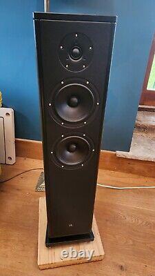 Rosso Fiorentino Elba floorstanding speakers