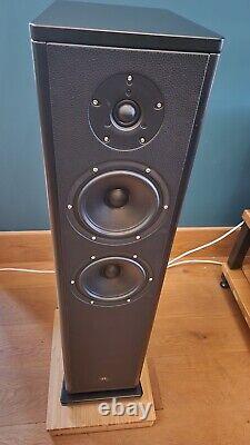 Rosso Fiorentino Elba floorstanding speakers